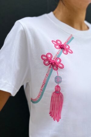 Yi-ming PETRA 中式花鈕及吊穗印花白T恤(粉紅色)